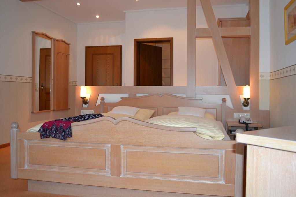 Hotel Gasthof Roedertor Rothenburg ob der Tauber Exterior photo