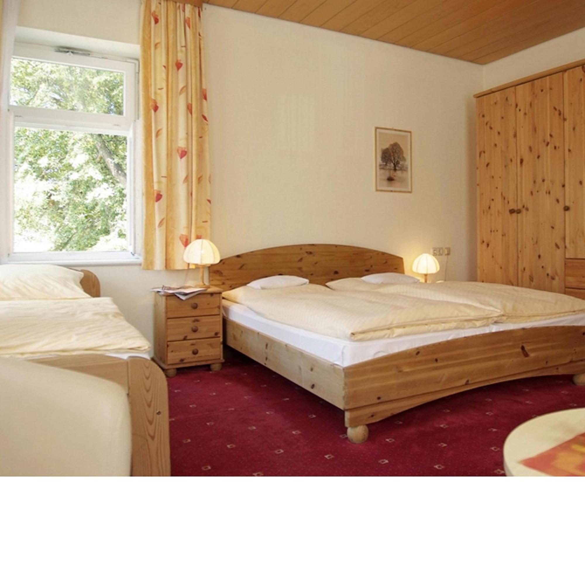 Hotel Gasthof Roedertor Rothenburg ob der Tauber Exterior photo